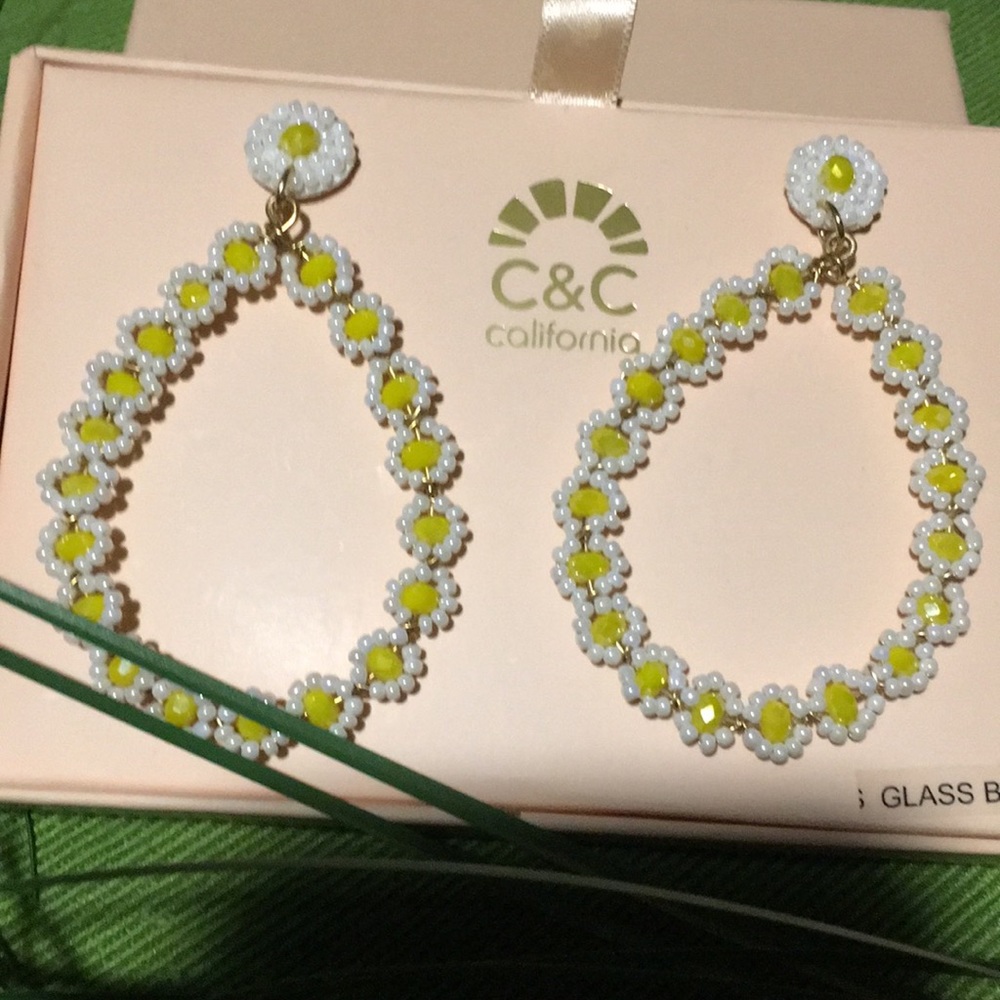 💛C&C California Beaded Designer Earrings 🤍💛🤍